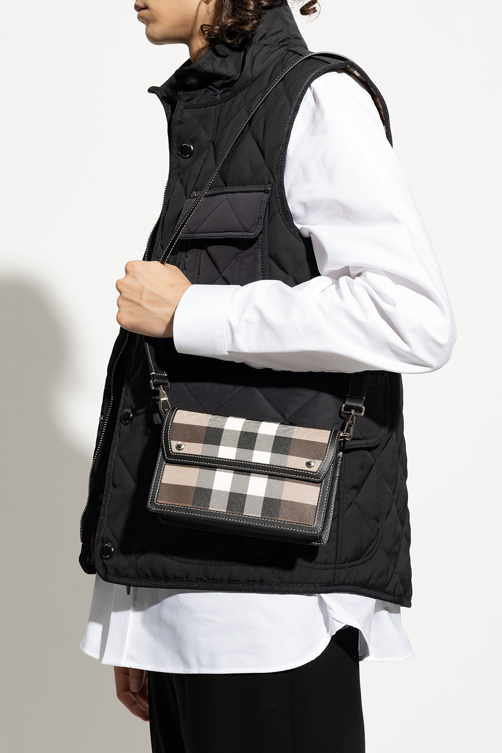 Burberry sling bag clearance 2018